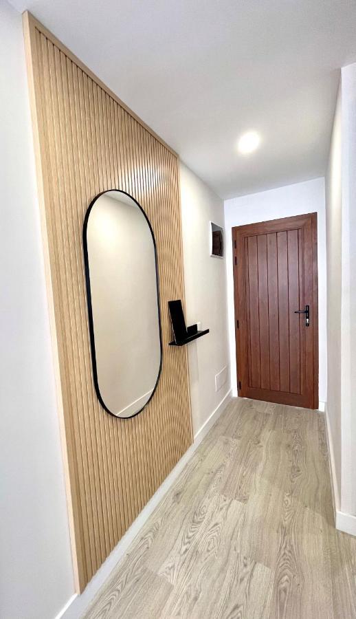 Timeless Clock Apartment *